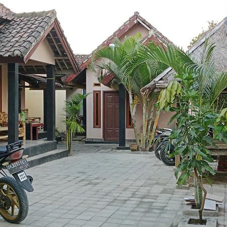 Defa Homestay Kuta  Exterior photo