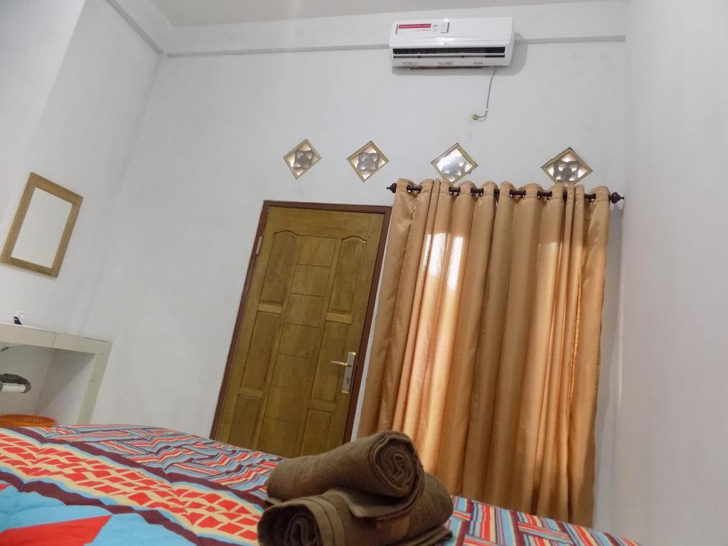 Defa Homestay Kuta  Exterior photo